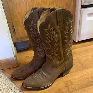Women’s Ariat western boots